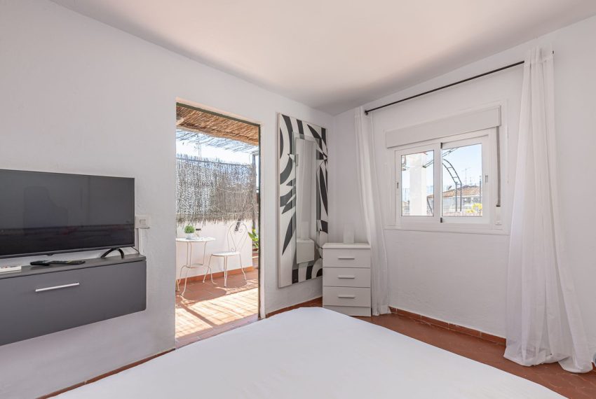 R5032216-Apartment-For-Sale-San-Pedro-de-Alcantara-Penthouse-6-Beds-260-Built-11