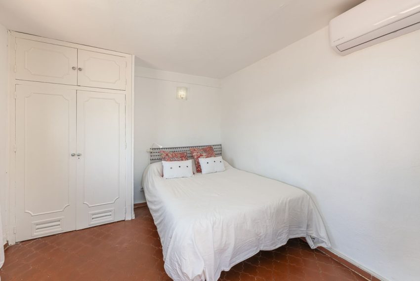 R5032216-Apartment-For-Sale-San-Pedro-de-Alcantara-Penthouse-6-Beds-260-Built-12