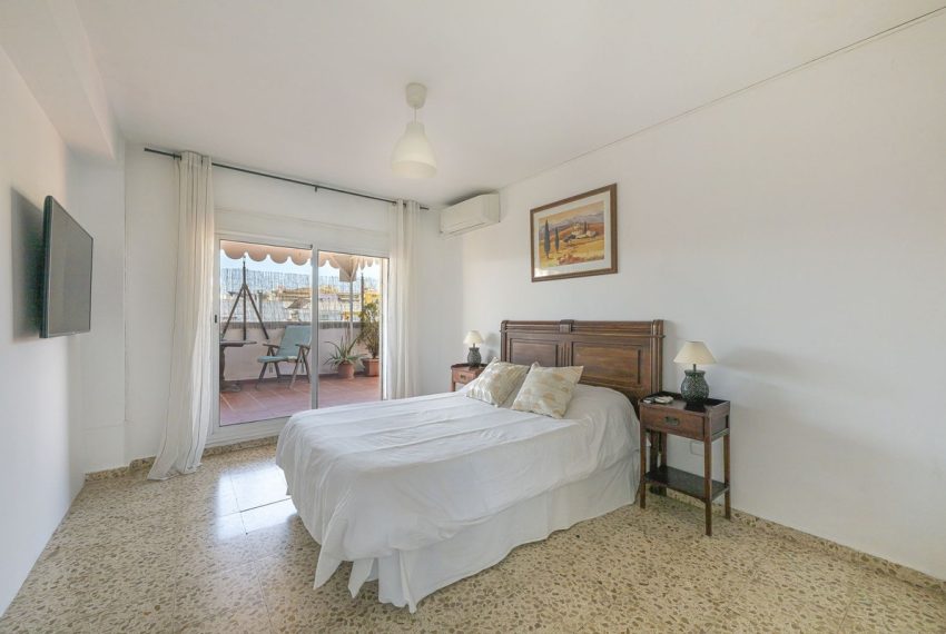 R5032216-Apartment-For-Sale-San-Pedro-de-Alcantara-Penthouse-6-Beds-260-Built-8