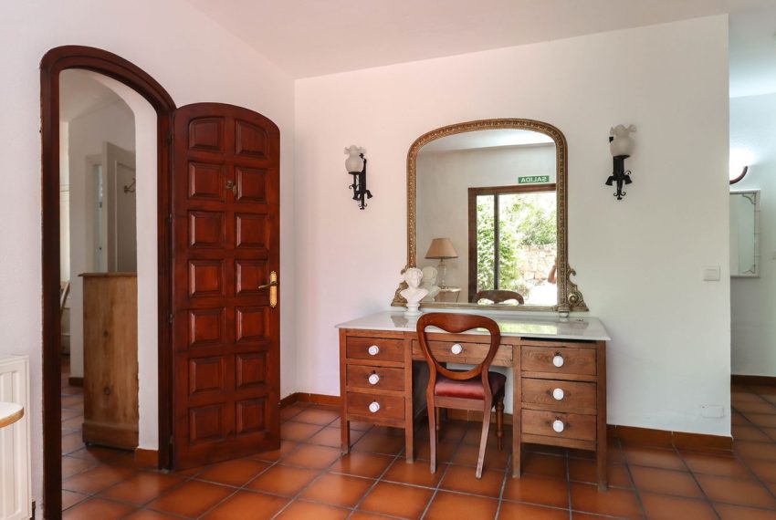 R5038717-Villa-For-Sale-Coin-Detached-7-Beds-366-Built-15