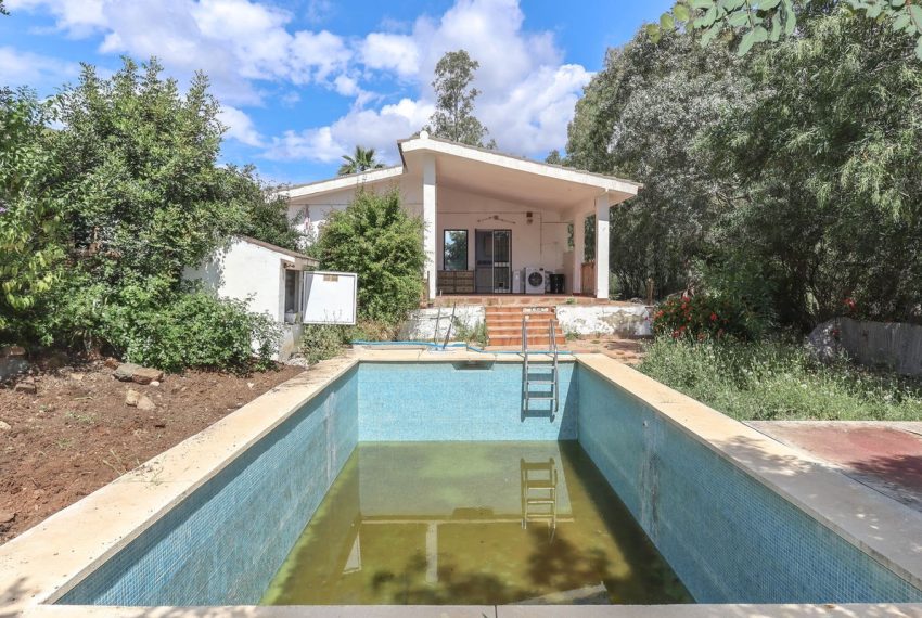 R5038717-Villa-For-Sale-Coin-Detached-7-Beds-366-Built-2
