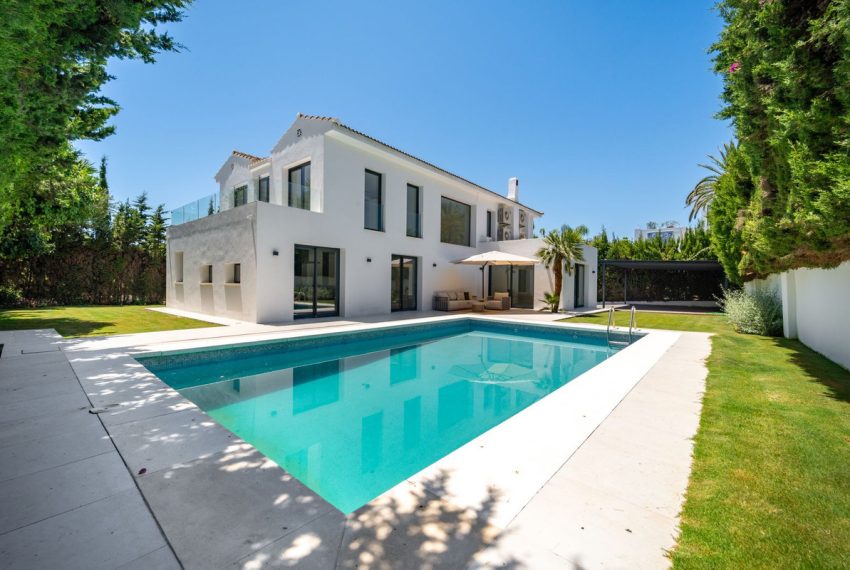 R5039035-Villa-For-Sale-Nagueles-Detached-5-Beds-268-Built-1