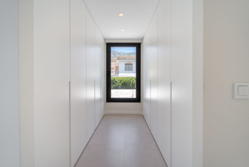 R5039035-Villa-For-Sale-Nagueles-Detached-5-Beds-268-Built-16