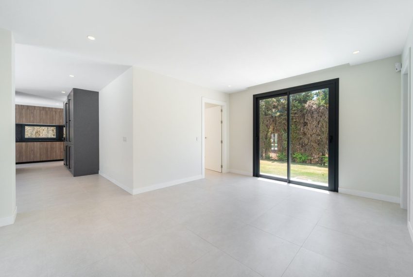 R5039035-Villa-For-Sale-Nagueles-Detached-5-Beds-268-Built-6
