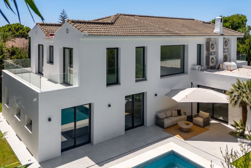 R5039035-Villa-For-Sale-Nagueles-Detached-5-Beds-268-Built