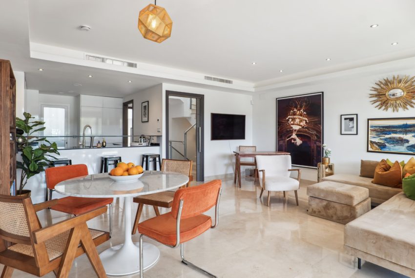 R5042473-Townhouse-For-Sale-The-Golden-Mile-Terraced-3-Beds-344-Built-3