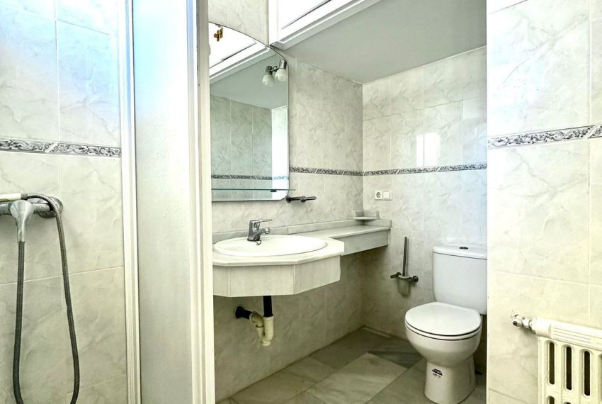 R5044597-Studio-For-Sale-Marbella-Penthouse-0-Beds-32-Built-18