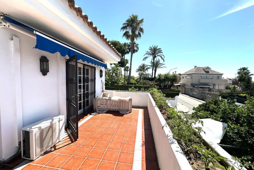 R5046493-Villa-For-Sale-San-Pedro-de-Alcantara-Detached-5-Beds-312-Built-1