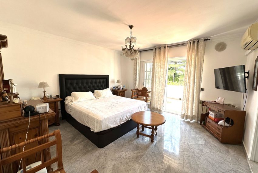 R5046493-Villa-For-Sale-San-Pedro-de-Alcantara-Detached-5-Beds-312-Built-10