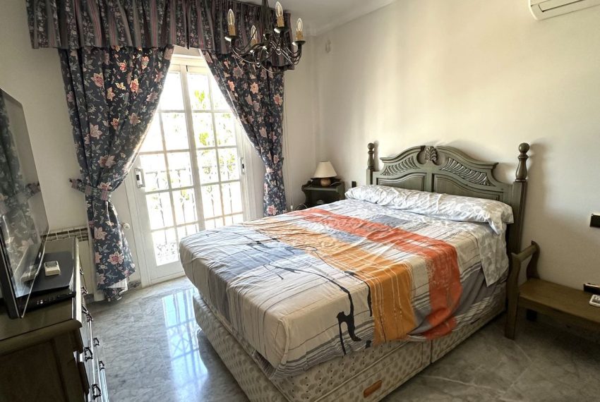 R5046493-Villa-For-Sale-San-Pedro-de-Alcantara-Detached-5-Beds-312-Built-13