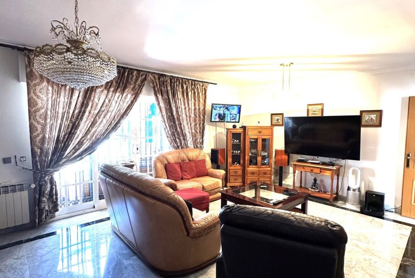R5046493-Villa-For-Sale-San-Pedro-de-Alcantara-Detached-5-Beds-312-Built-3