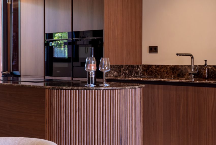 R5049322-Townhouse-For-Sale-The-Golden-Mile-Terraced-4-Beds-240-Built-3
