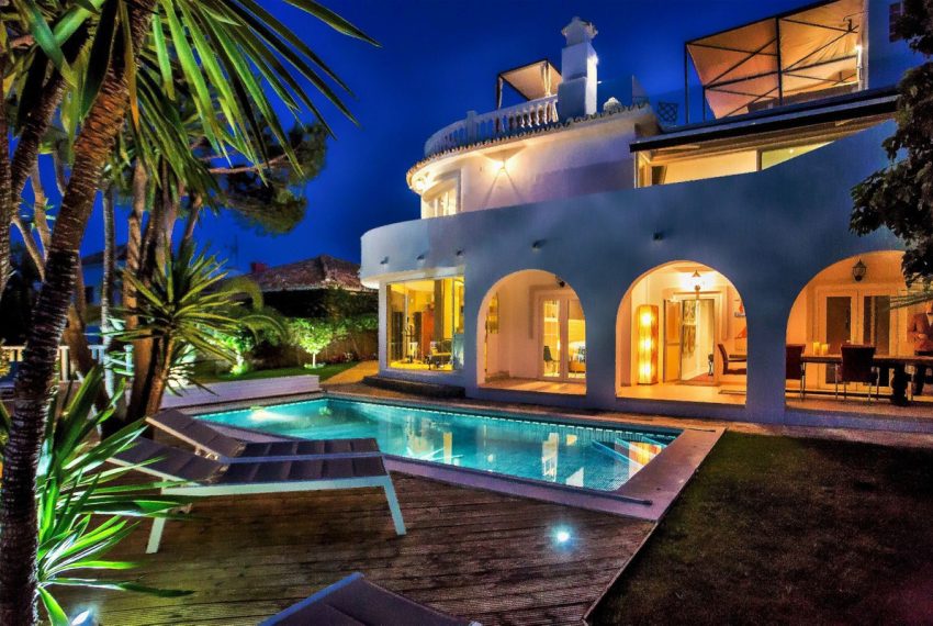 R5052349-Villa-For-Sale-Calahonda-Detached-4-Beds-232-Built