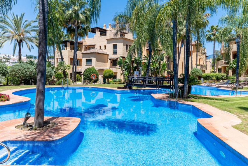 R5054803-Apartment-For-Sale-Atalaya-Penthouse-Duplex-3-Beds-185-Built