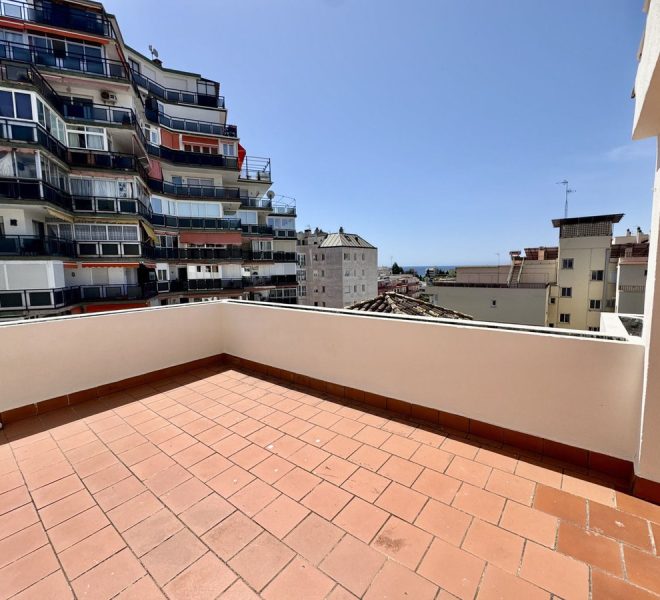 R5054947-Image 1-Penthouse - 3 Beds - 140 Built