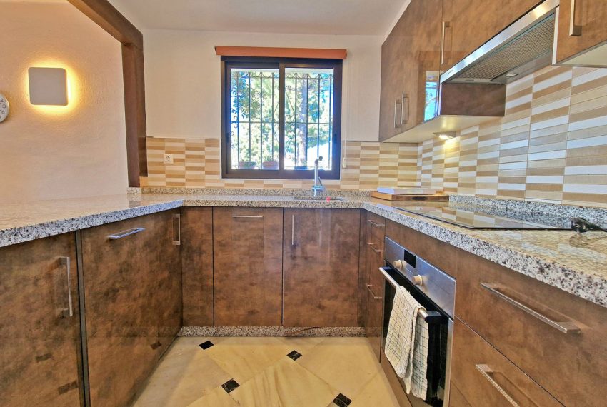 R5055793-Villa-For-Sale-Calahonda-Semi-Detached-3-Beds-146-Built-4