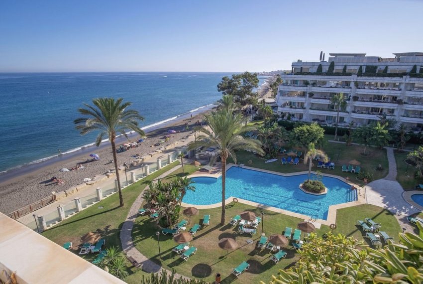 R5056309-Apartment-For-Sale-The-Golden-Mile-Penthouse-3-Beds-195-Built-1