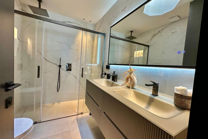 R5056309-Apartment-For-Sale-The-Golden-Mile-Penthouse-3-Beds-195-Built-5