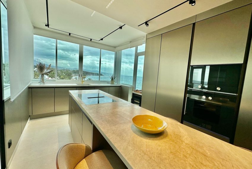 R5056309-Apartment-For-Sale-The-Golden-Mile-Penthouse-3-Beds-195-Built-8