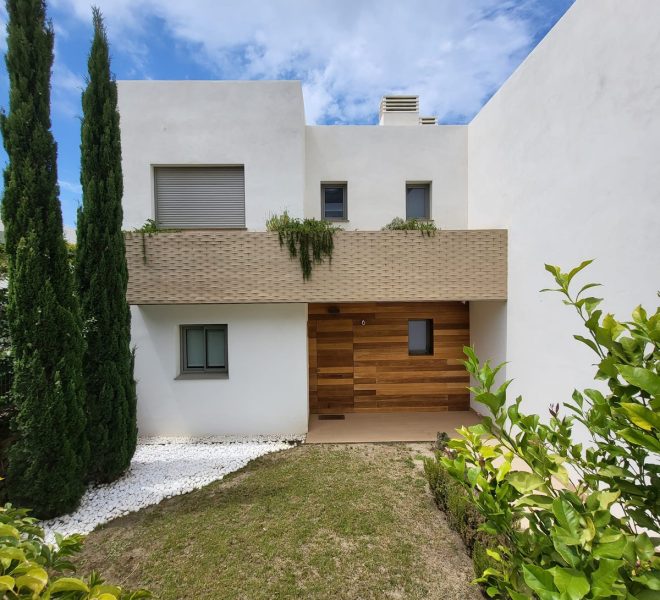 R5061334-Image 1-Semi Detached - 4 Beds - 138 Built