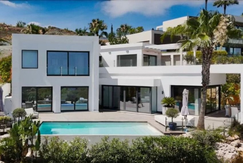 R5061886-Villa-For-Sale-El-Paraiso-Detached-4-Beds-591-Built-1