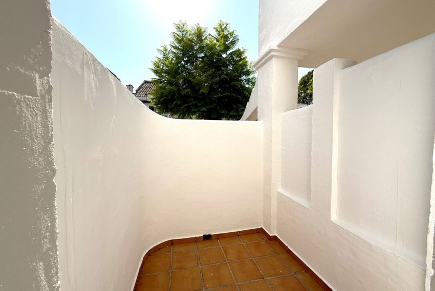R5063956-Townhouse-For-Sale-Nueva-Andalucia-Terraced-3-Beds-151-Built-12