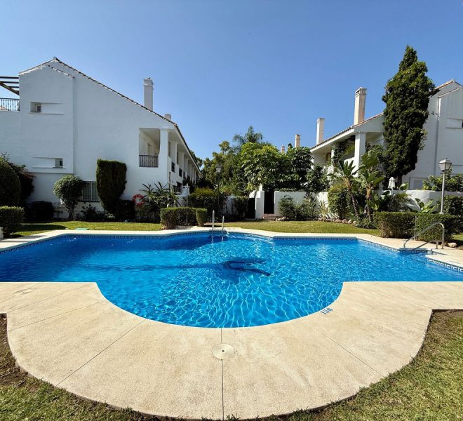 R5063956-Image 1-Terraced - 3 Beds - 151 Built