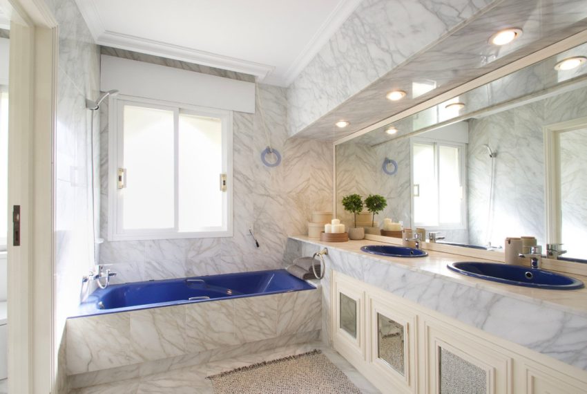 R5065927-Villa-For-Sale-The-Golden-Mile-Detached-9-Beds-1590-Built-15