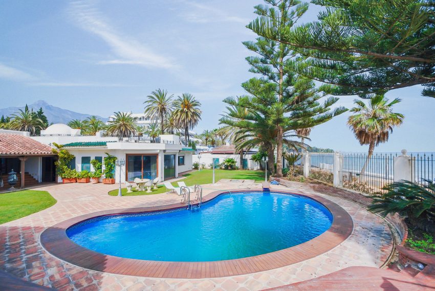 R5065927-Villa-For-Sale-The-Golden-Mile-Detached-9-Beds-1590-Built