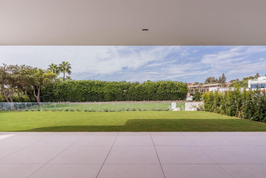 R5066482-Villa-For-Sale-The-Golden-Mile-Semi-Detached-4-Beds-716-Built-2
