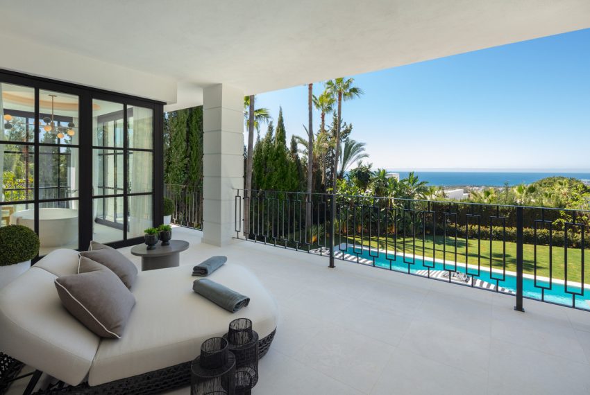 R5067448-Villa-For-Sale-Sierra-Blanca-Detached-6-Beds-1048-Built-1