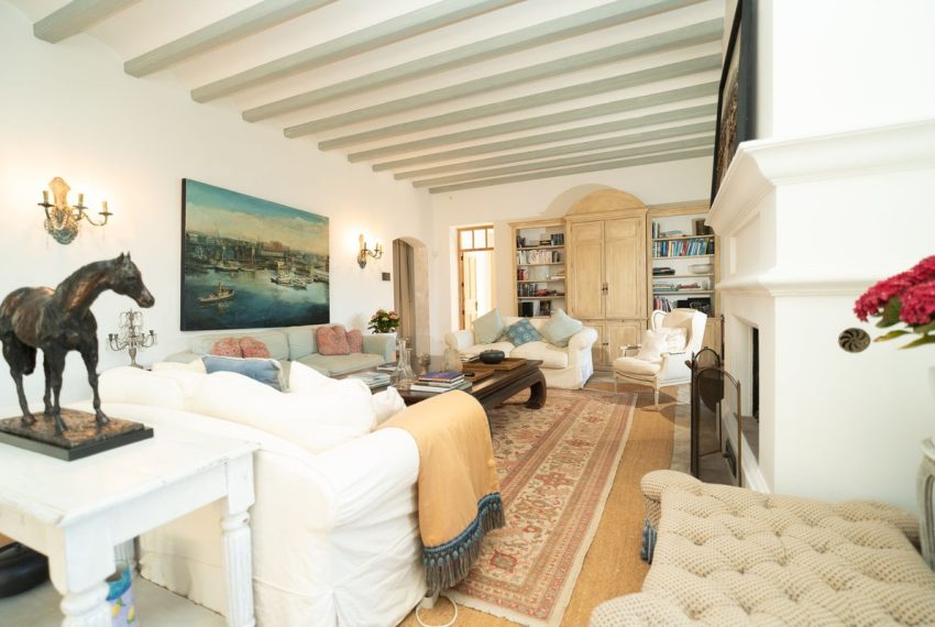 R5069785-Villa-For-Sale-El-Madronal-Detached-7-Beds-892-Built-8