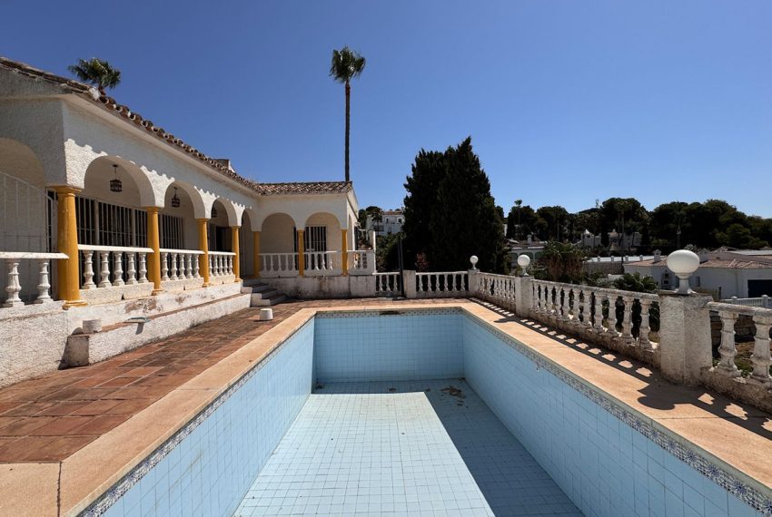 R5069830-Villa-For-Sale-Miraflores-Detached-3-Beds-106-Built-18