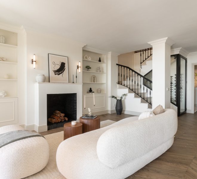 R5070757-Image 1-Penthouse Duplex - 4 Beds - 180 Built