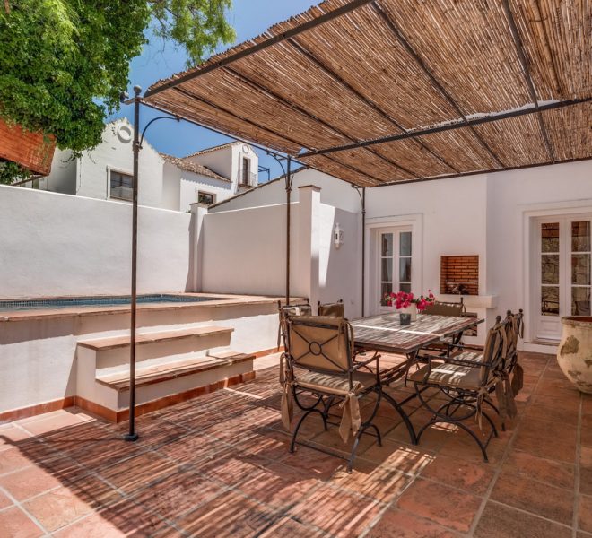 R5072686-Image 1-Ground Floor - 2 Beds - 110 Built
