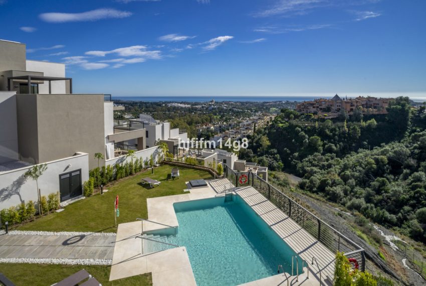R5073457-Apartment-For-Sale-Nueva-Andalucia-Penthouse-Duplex-3-Beds-136-Built-1