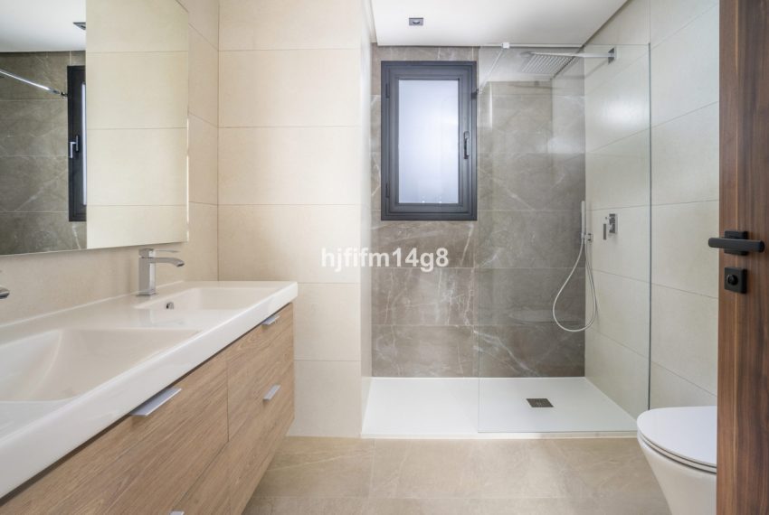 R5073457-Apartment-For-Sale-Nueva-Andalucia-Penthouse-Duplex-3-Beds-136-Built-13