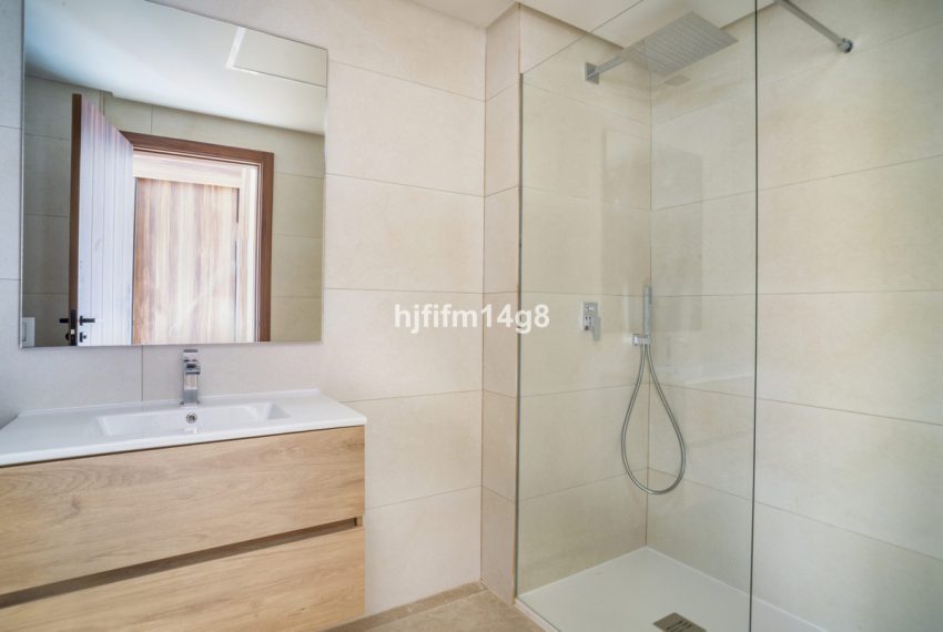 R5073457-Apartment-For-Sale-Nueva-Andalucia-Penthouse-Duplex-3-Beds-136-Built-17
