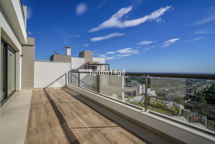 R5073457-Apartment-For-Sale-Nueva-Andalucia-Penthouse-Duplex-3-Beds-136-Built-2
