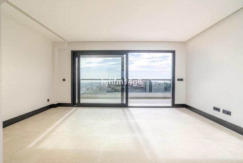 R5073457-Apartment-For-Sale-Nueva-Andalucia-Penthouse-Duplex-3-Beds-136-Built-8