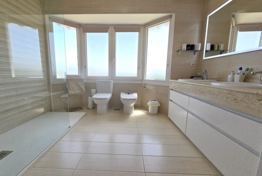 R5074030-Villa-For-Sale-La-Cala-Golf-Detached-4-Beds-223-Built-8