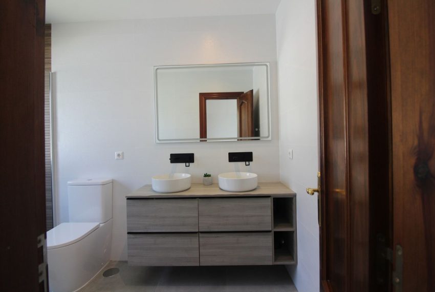 R5074183-Villa-For-Sale-El-Paraiso-Detached-3-Beds-477-Built-12