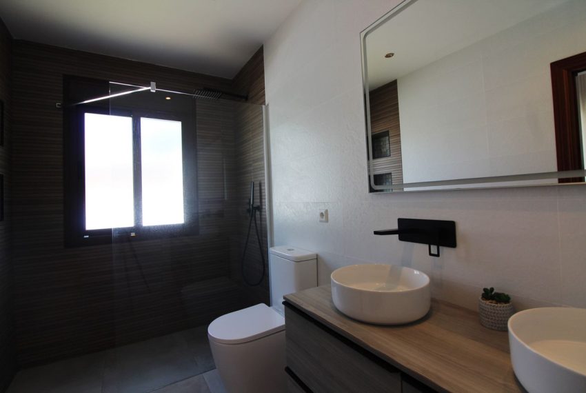 R5074183-Villa-For-Sale-El-Paraiso-Detached-3-Beds-477-Built-13
