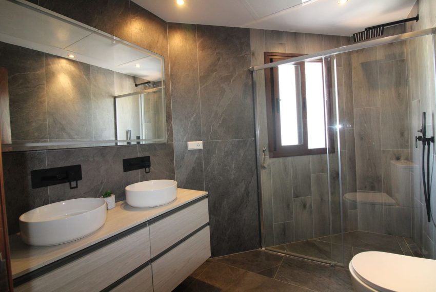 R5074183-Villa-For-Sale-El-Paraiso-Detached-3-Beds-477-Built-14