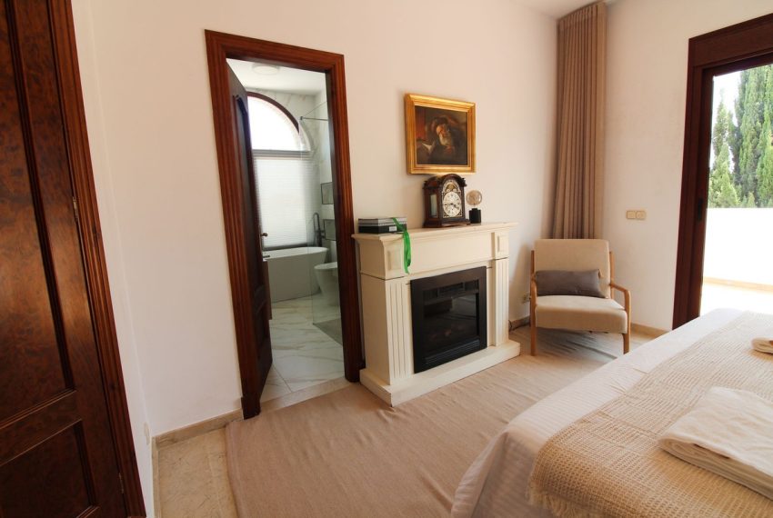 R5074183-Villa-For-Sale-El-Paraiso-Detached-3-Beds-477-Built-18