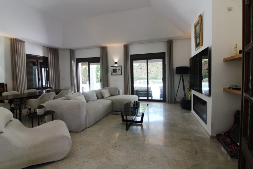 R5074183-Villa-For-Sale-El-Paraiso-Detached-3-Beds-477-Built-3
