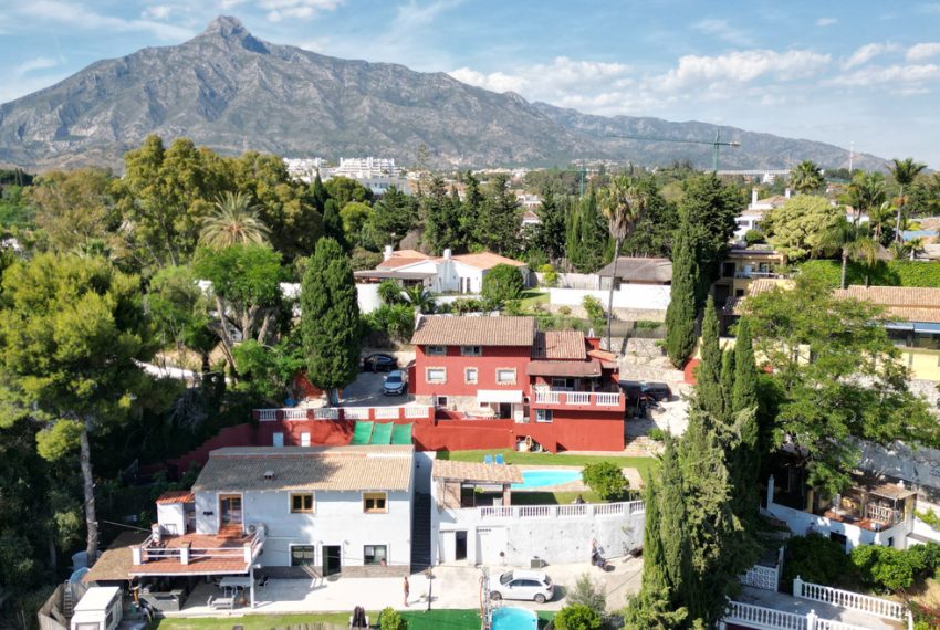 R5074588-Villa-For-Sale-Marbella-Detached-7-Beds-422-Built-1