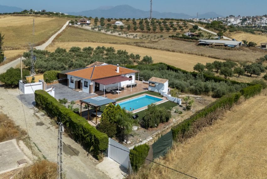 R5074702-Villa-For-Sale-Coin-Detached-3-Beds-189-Built-1