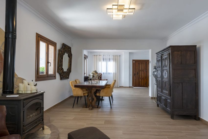 R5074702-Villa-For-Sale-Coin-Detached-3-Beds-189-Built-10