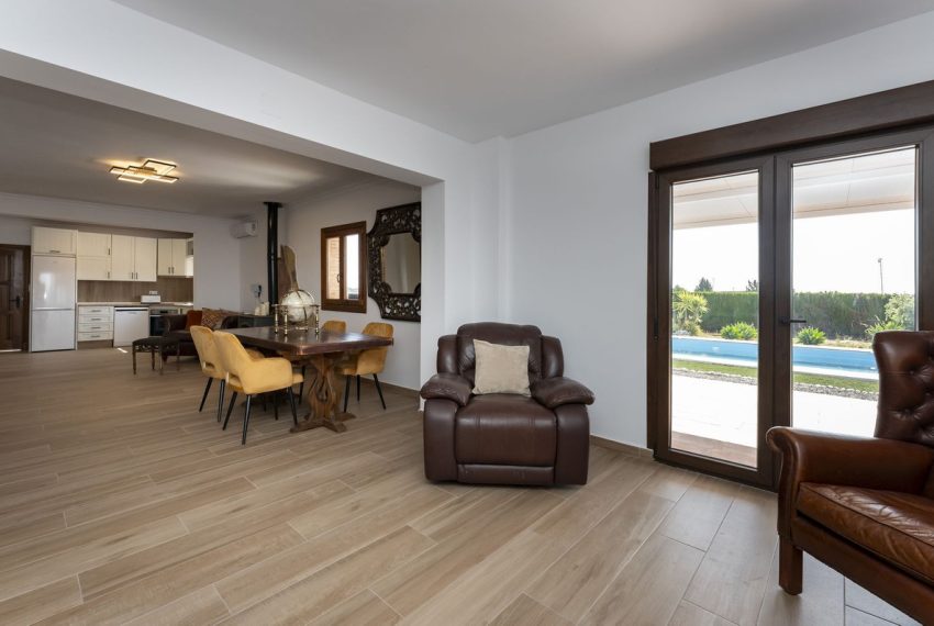 R5074702-Villa-For-Sale-Coin-Detached-3-Beds-189-Built-11